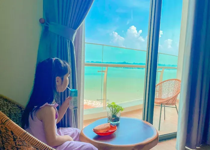 Khách sạn hẻo lánh The Sea View Sandy- Duplex Homestay- Citadines Marina Hạ Long