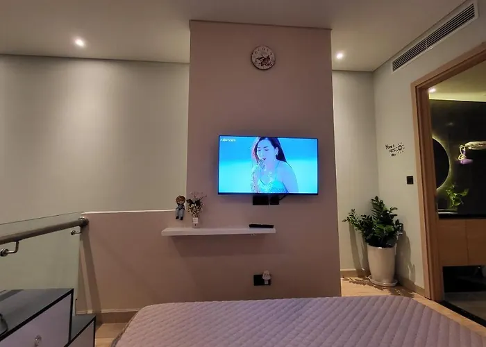Khách sạn hẻo lánh The Sea View Sandy- Duplex Homestay- Citadines Marina Hạ Long