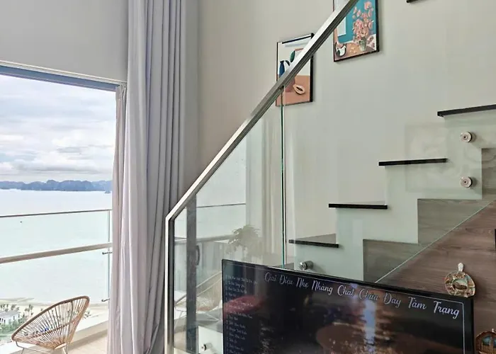 Khách sạn hẻo lánh The Sea View Sandy- Duplex Homestay- Citadines Marina Hạ Long